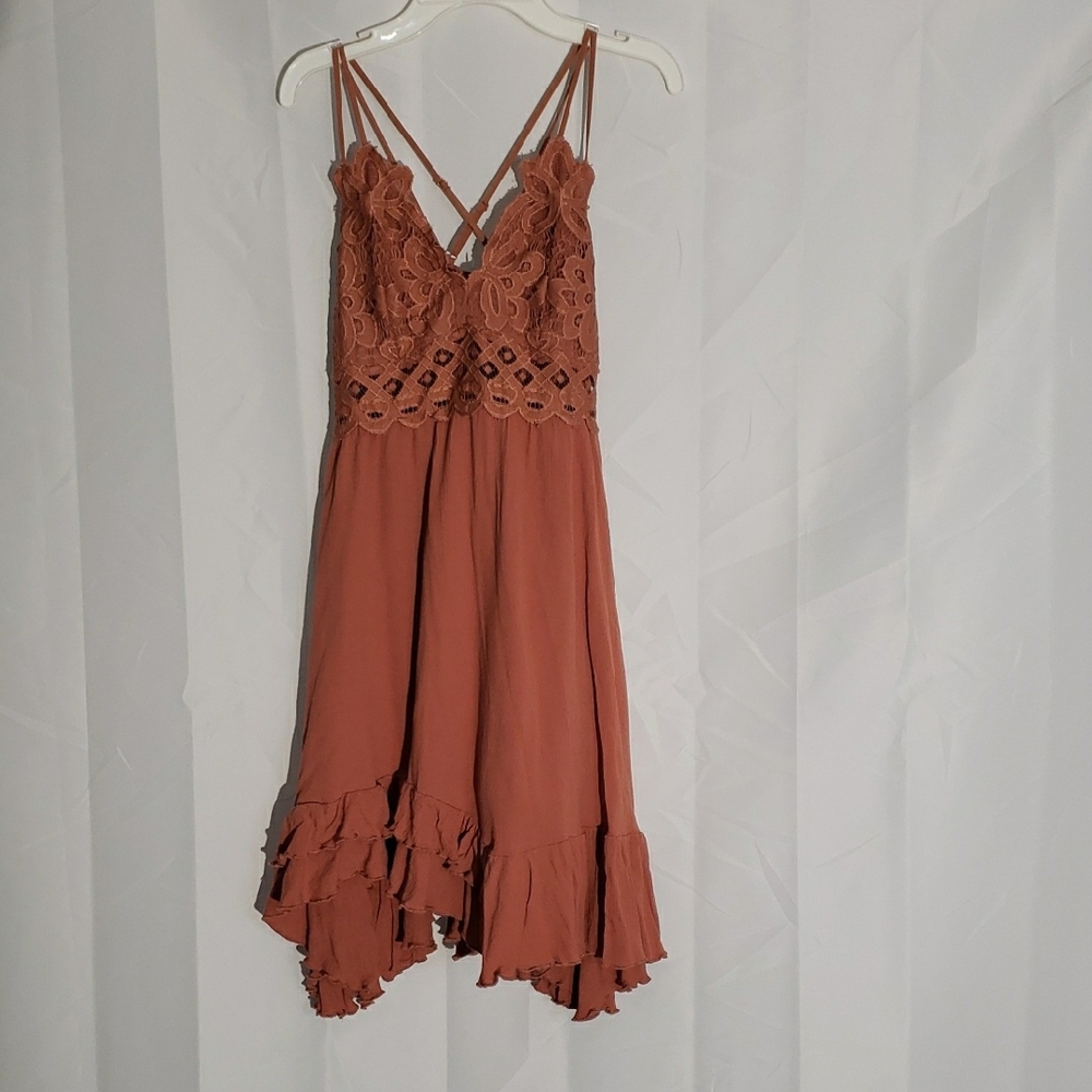 Elegant Lace Trimmed Flowy Tiered Fairy Dress Size Large
